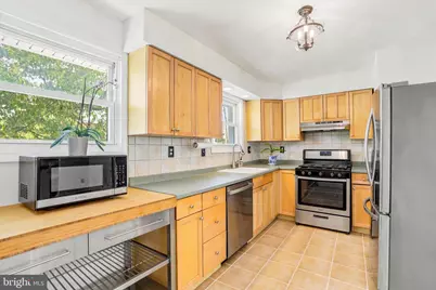 1724 Kendrick Lane, Norristown, PA 19401 - Photo 9