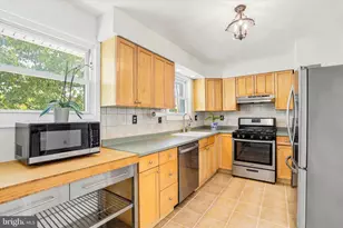 1724 Kendrick Ln, Norristown, PA 19401 - Photo 9