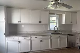 1196 Rebel Hill Rd, Conshohocken, PA 19428 - Photo 3
