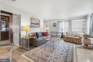 1085 N Washington St, Pottstown, PA 19464 - Photo 5