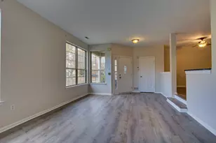 1302 Foxmeadow Cir, Royersford, PA 19468 - Photo 3