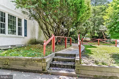 4 E Lodges Lane, Bala Cynwyd, PA 19004 - Photo 3