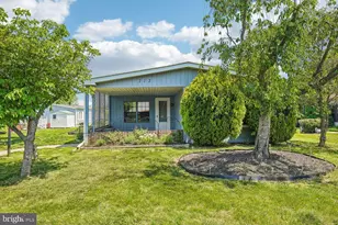 713 Cypress Ct, North Wales, PA 19454 - Photo 1