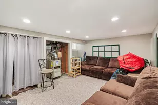 1720 Locust St, Norristown, PA 19401 - Photo 21