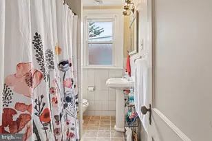1720 Locust St, Norristown, PA 19401 - Photo 23