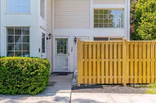348 Green Meadow Ln, Horsham, PA 19044 - Photo 5