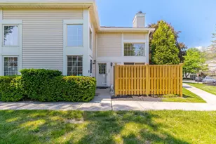 348 Green Meadow Ln, Horsham, PA 19044 - Photo 3