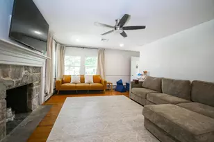 1017 Sycamore Dr, Pottstown, PA 19464 - Photo 5