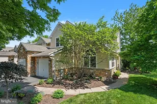 221 Canterbury Ct, Blue Bell, PA 19422 - Photo 3