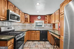 102 Redford Rd, Oreland, PA 19075 - Photo 11