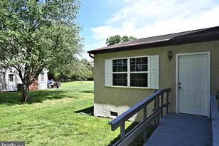 3115 Greenhill Ln, Norristown, PA 19401 - Photo 5