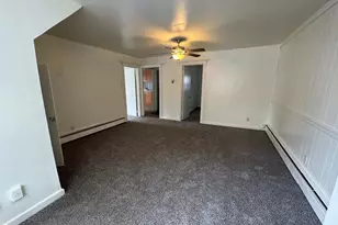 261 N York St, Pottstown, PA 19464 - Photo 5
