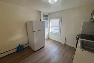 261 N York St, Pottstown, PA 19464 - Photo 3