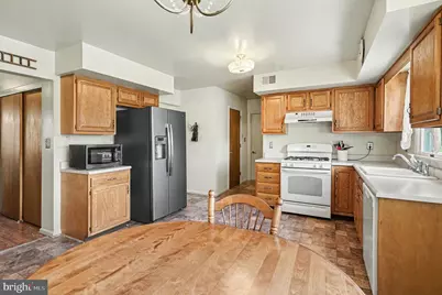 25 William Penn Drive, Schwenksville, PA 19473 - Photo 17