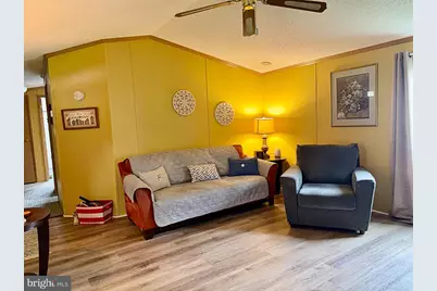 570 Layfield Road #L, Perkiomenville, PA 18074 - Photo 3