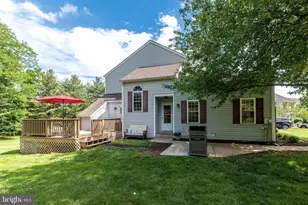 303 Stratford Ct, Lansdale, PA 19446 - Photo 3