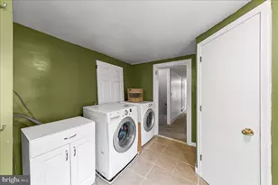 330 Cherry St, Pottstown, PA 19464 - Photo 13