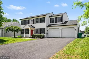 793 Hunter Dr, Pennsburg, PA 18073 - Photo 3