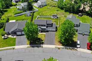 793 Hunter Dr, Pennsburg, PA 18073 - Photo 43