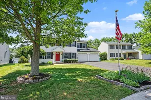 793 Hunter Dr, Pennsburg, PA 18073 - Photo 3