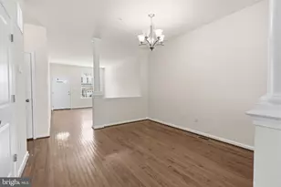 423 Sweet Bay Ln, Norristown, PA 19403 - Photo 9