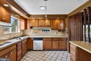 2615 Dogwood Ln, Norristown, PA 19401 - Photo 9