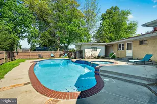 2615 Dogwood Ln, Norristown, PA 19401 - Photo 15