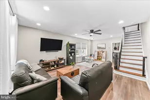 136 Walnut St, Mont Clare, PA 19453 - Photo 3