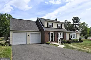 561 Park Ave, Harleysville, PA 19438 - Photo 1