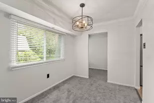 912 Meadowview Ln, Mont Clare, PA 19453 - Photo 9