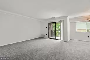912 Meadowview Ln, Mont Clare, PA 19453 - Photo 5