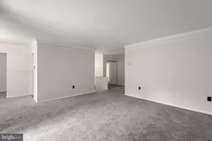 912 Meadowview Ln, Mont Clare, PA 19453 - Photo 7