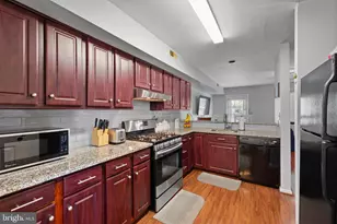 345 Bradford Ln, Lansdale, PA 19446 - Photo 5