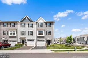 421 Ridgewood Dr, Royersford, PA 19468 - Photo 1