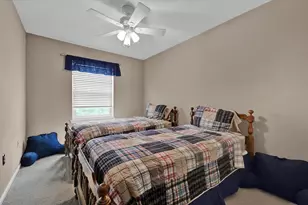 701 Village Green Dr, Gilbertsville, PA 19525 - Photo 23