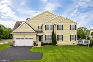 2004 Pleasant Valley Dr, Lansdale, PA 19446 - Photo 3