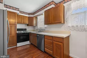 517 Glen Valley Dr, Norristown, PA 19401 - Photo 7