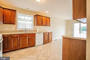 220 W Harmony Dr, Pottstown, PA 19464 - Photo 9