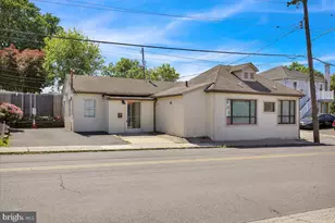 318 State St, Pottstown, PA 19464 - Photo 1