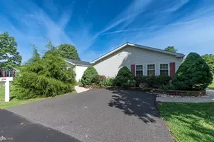 201 Village Way, Royersford, PA 19468 - Photo 3