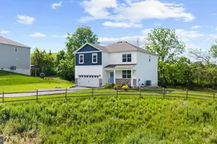 120 Eleanor Ct, Gilbertsville, PA 19525 - Photo 3