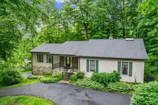 1928 Mimosa Ln, Pottstown, PA 19464 - Photo 5