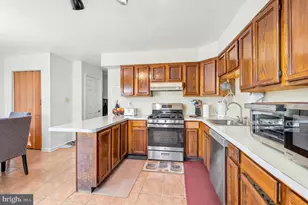 625 Coates Ln, King of Prussia, PA 19406 - Photo 5