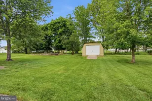 2049 Hawthorne Ln, Hatfield, PA 19440 - Photo 29