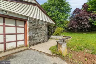 532 Cedar Dr, Lafayette Hill, PA 19444 - Photo 3
