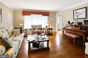 102 Noble Ln, Gilbertsville, PA 19525 - Photo 5