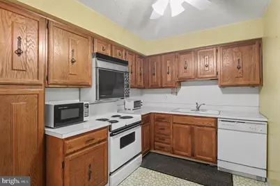 21235 Valley Forge Circle #1235, King of Prussia, PA 19406 - Photo 7
