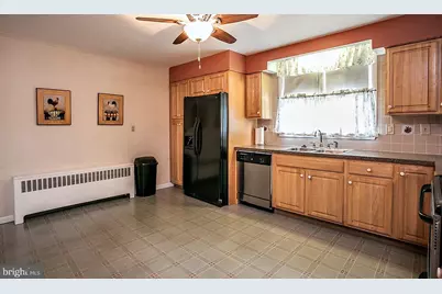 927 Hamilton Street, Norristown, PA 19401 - Photo 13