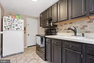 158 Sunrise Dr, Pottstown, PA 19464 - Photo 11