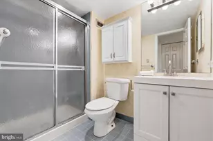 21328 Valley Forge Cir, King of Prussia, PA 19406 - Photo 15